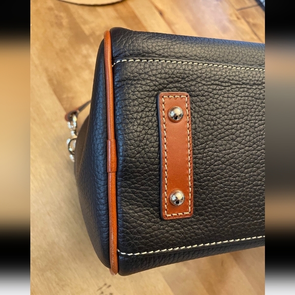 Dooney and Bourke - Picture 2 of 7